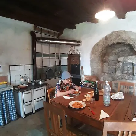 Casa Storica Sulla Via Mercatorum *