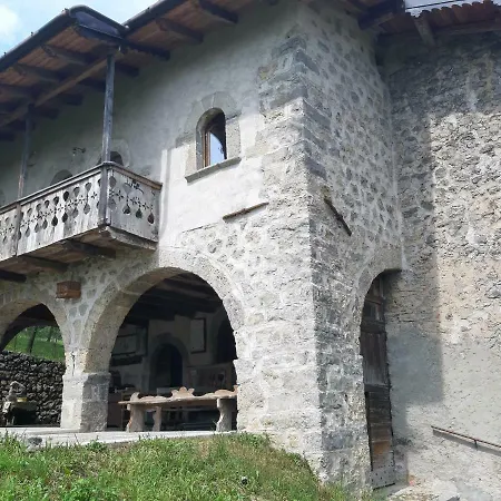 Feriehus Casa Storica Sulla Via Mercatorum