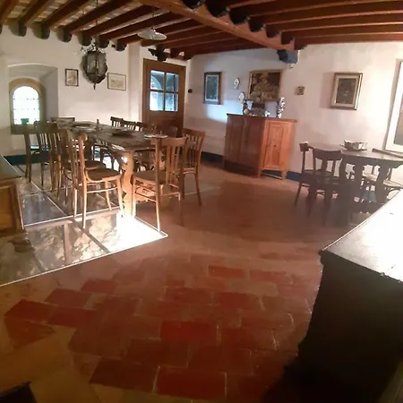 Casa Storica Sulla Via Mercatorum Feriehus *